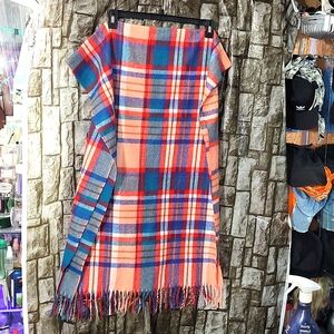 70% viscose 30% polyester, huge scarf, 70" - 27"